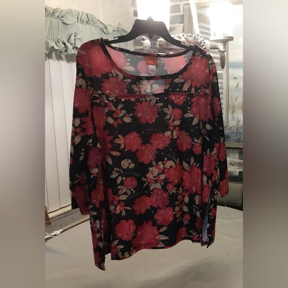 Hearts of Palm Red Floral Bling TopBlouse
